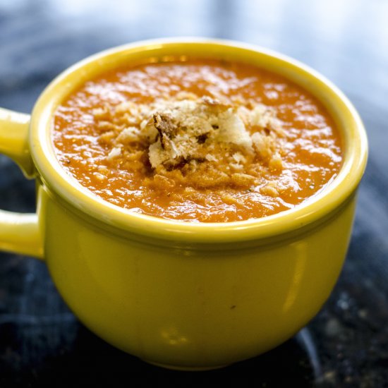 Creamy tomato bisque for one