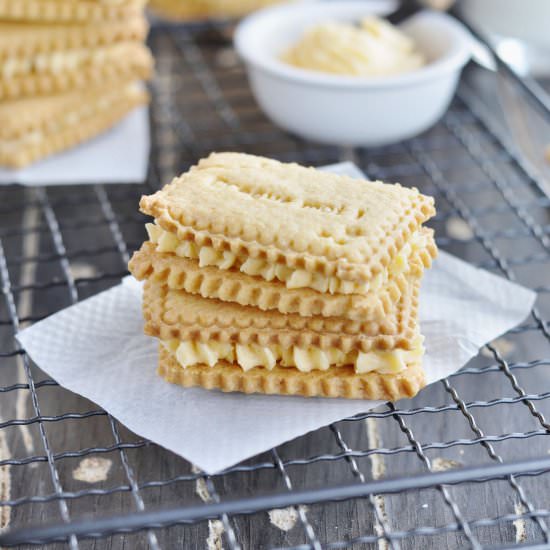 Classic Custard Biscuits