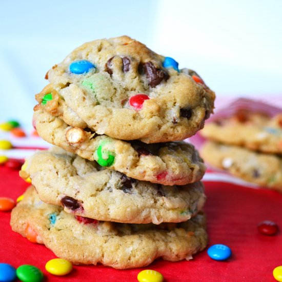 Pretzel & M&M Chocolate Chip Cookie