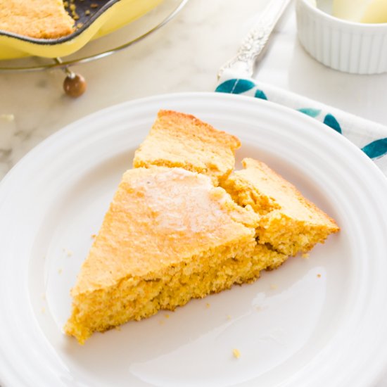 Buttery Maple Skillet Cornbread