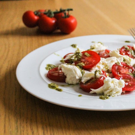 Tomato and Mozzarella Salad