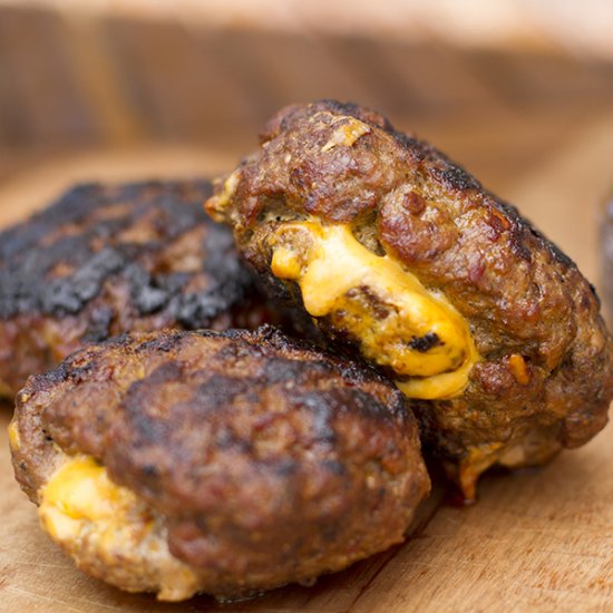 Smoked Chilli Cheese Stuffed Burger