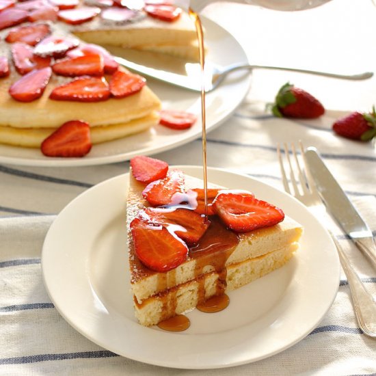 Giant Pancakes w/ Fresh Strawberries