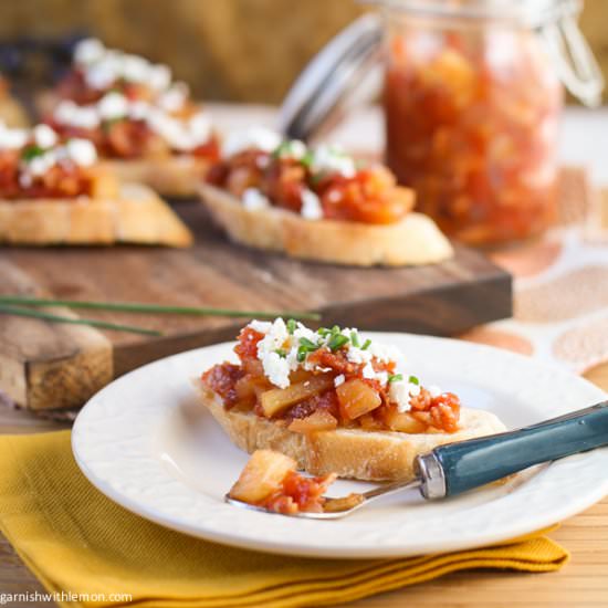 Crostini with Tomato and Bacon Jam