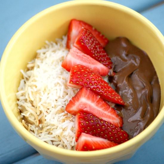 Nutella & Strawberry Oatmeal Bowl