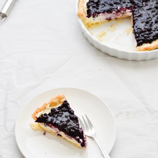 Blueberry mascarpone pie