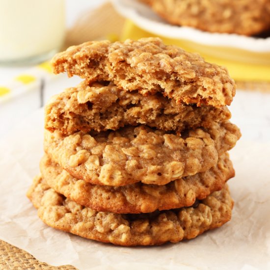 Moist Chewy Banana Oatmeal Cookies