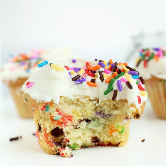 One Bowl Vegan Funfetti Cupcakes