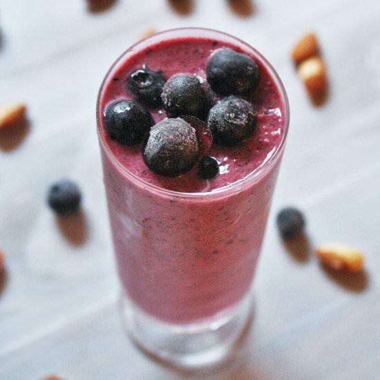 Blueberry Almond Green Smoothie