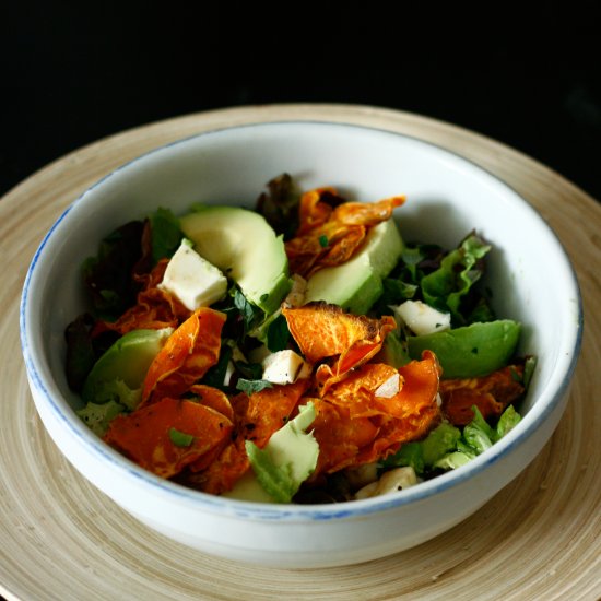 Salad with sweet potato chips