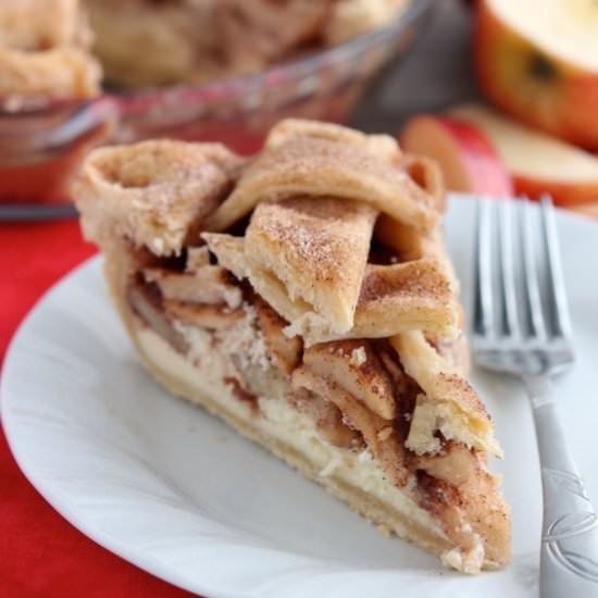 Apple Cheesecake Pie