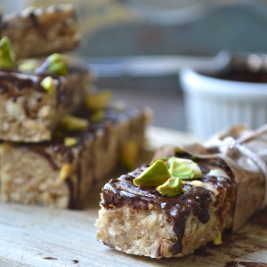 Apple + Almond Muesli Bars