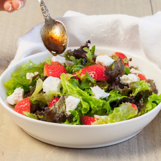 Strawberry goat cheese salad