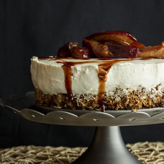 Yogurt cheesecake with muesli crust