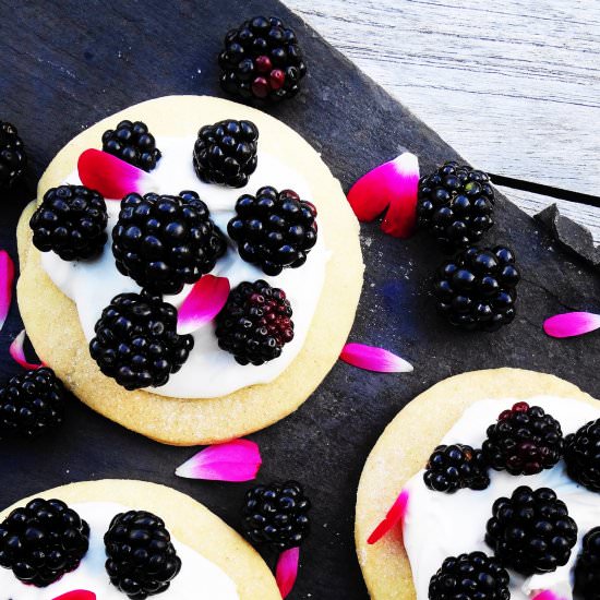 Shortbread with Blackberries