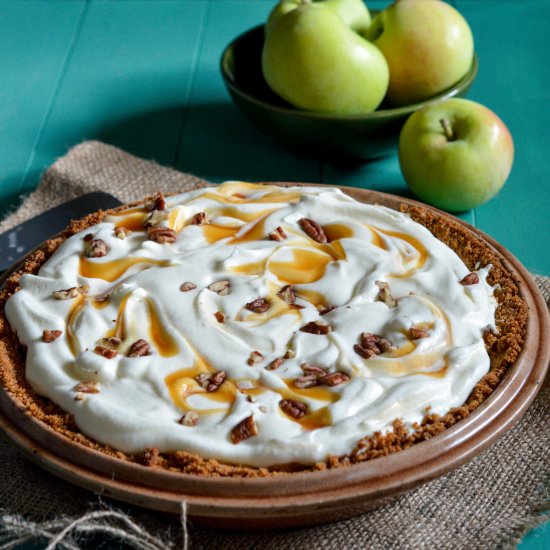 Caramel Apple Cheesecake Pie