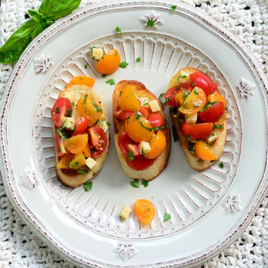 Bruschetta with Herbs and Gouda