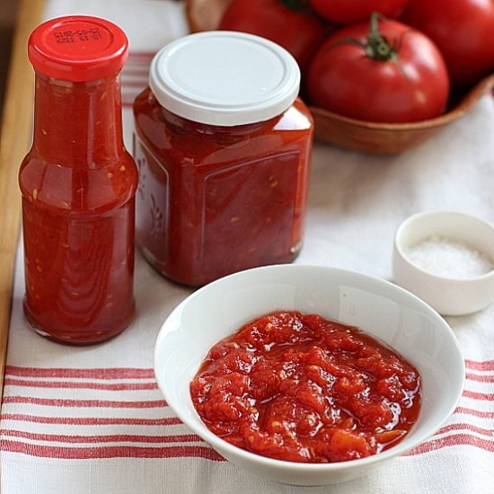 Tomato Passata (Paste) for Winter