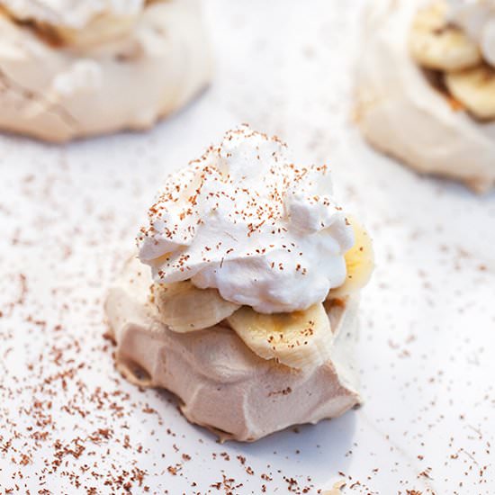 Mini Banoffee Pavlovas