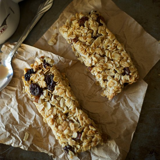 Oatmeal Raisin Granola Bars