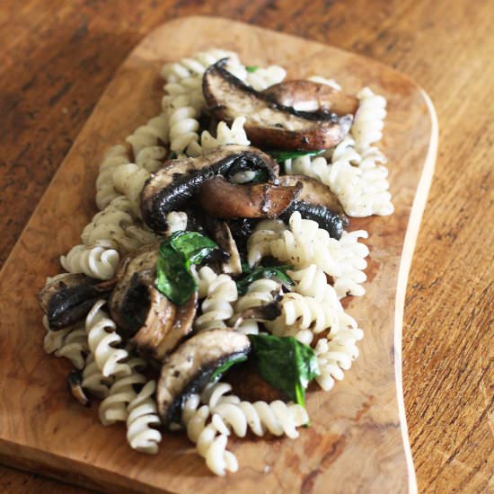 Garlic Mushroom Spinach Fusilli