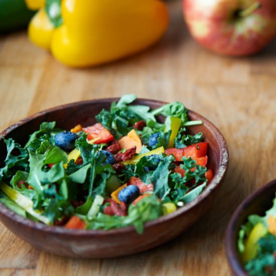 Goji Berry Blueberry Rainbow Salad