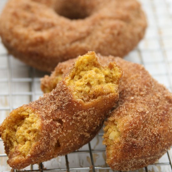 Old-Fashioned Pumpkin Doughnuts