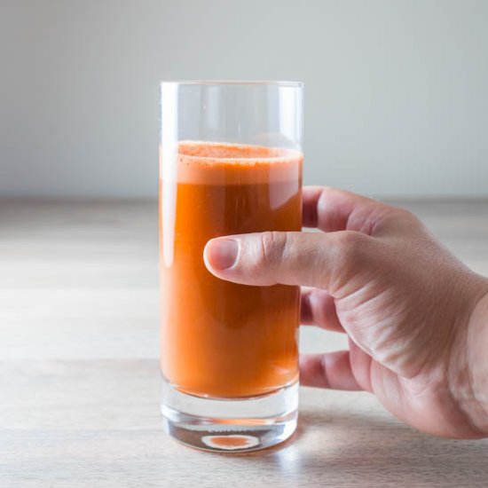 Herbaceous Carrot and Lemon Juice