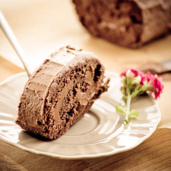 Chocolate roll cake