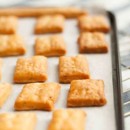 Cheddar & Thyme Crackers