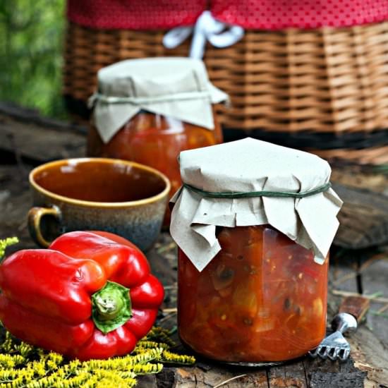 Hungarian paprikash in jars