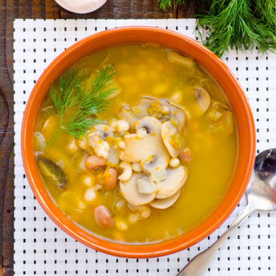 Hearty Mushroom and Bean Soup