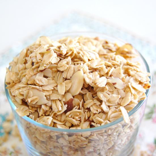 Simple Blonde Granola