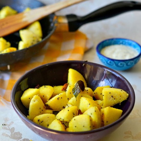 Pan fried Idli bites