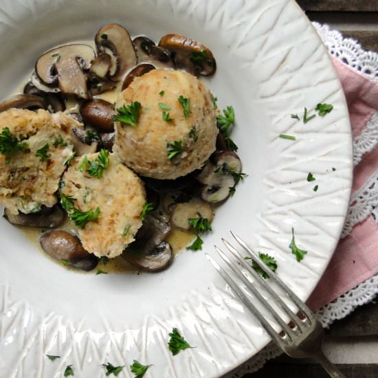 Bavarian bread dumplings