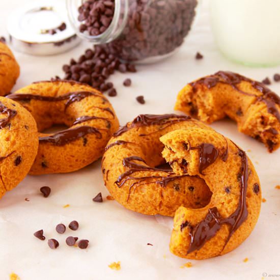 Baked Pumpkin Chocolate Chip Donuts