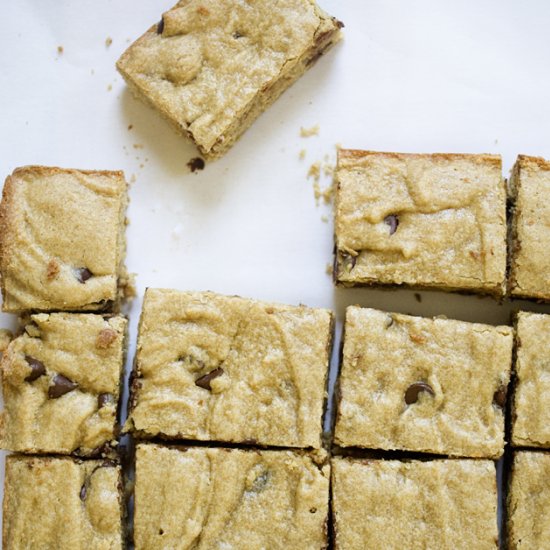 Sunbutter Chocolate Chip Blondies