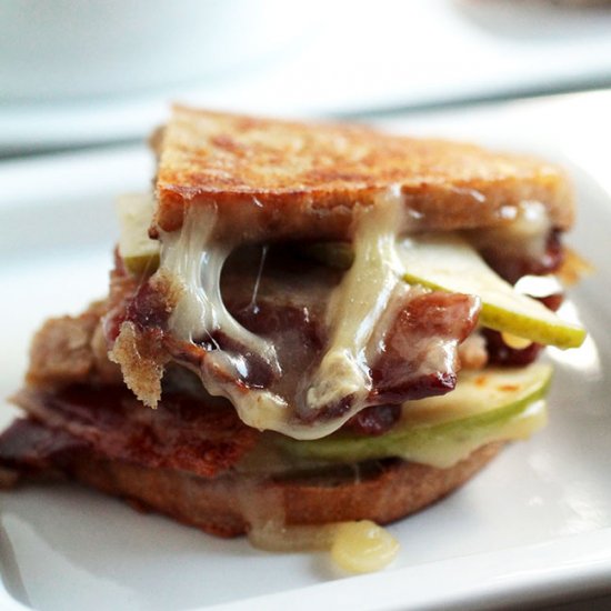 Bacon, Apple, & Brie Grilled Cheese