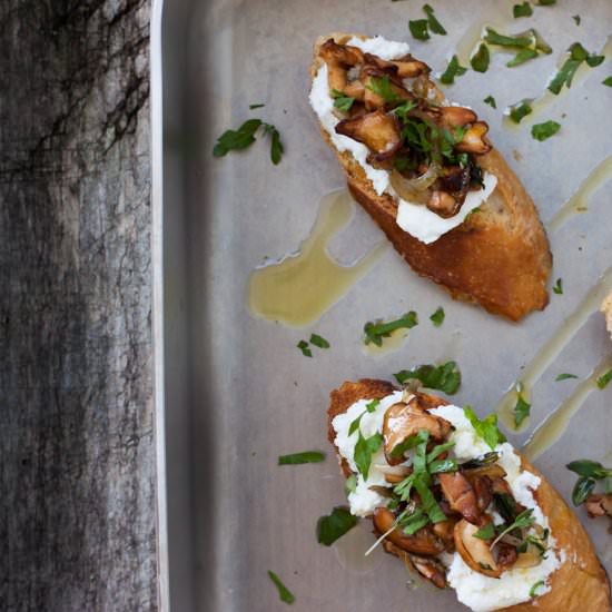 Crostini with Wild Mushrooms