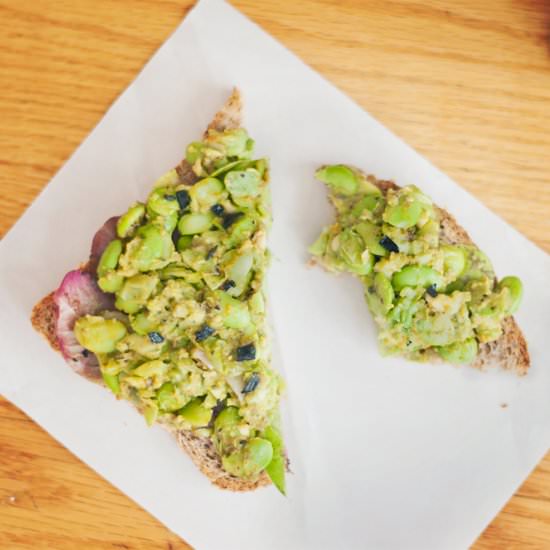 Edamame Salad Toasts