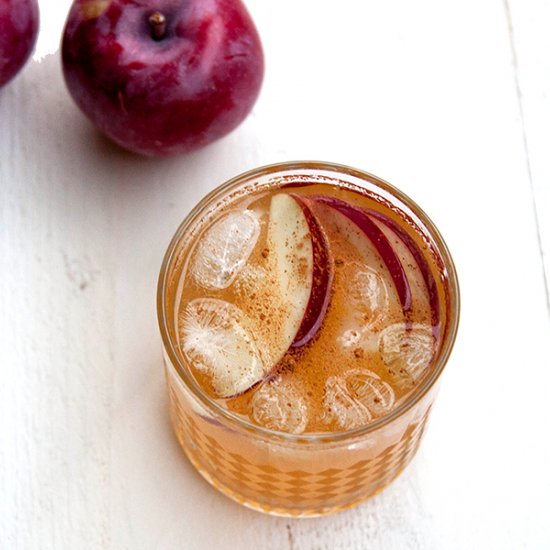 Spiced Apple Rum Cocktail