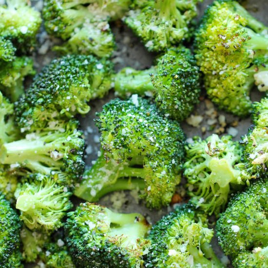 Garlic Parmesan Roasted Broccoli