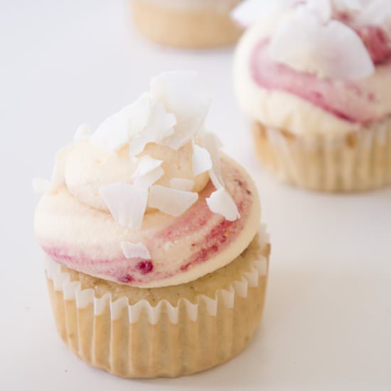 Coconut and raspberry cupcakes