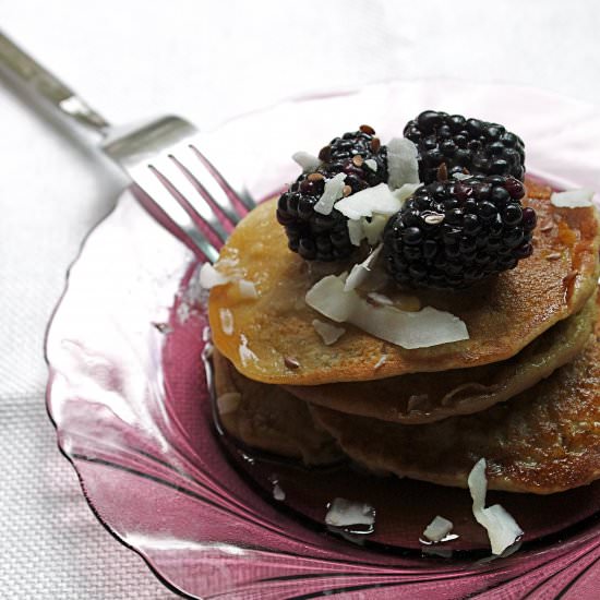 Banana-Oat Flapjacks w/ Berries