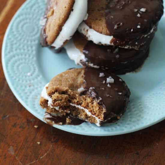 Fluffernutter Sandwich Cookies