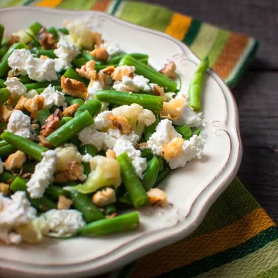 Crunchy Salad with Green Beans