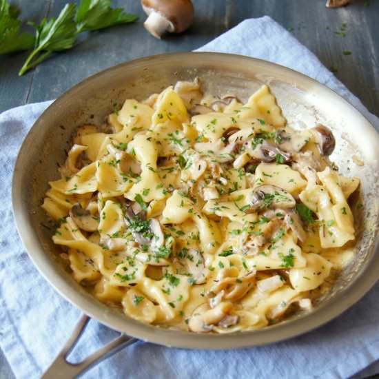 Farfalle with Creamy Mushroom Sauce