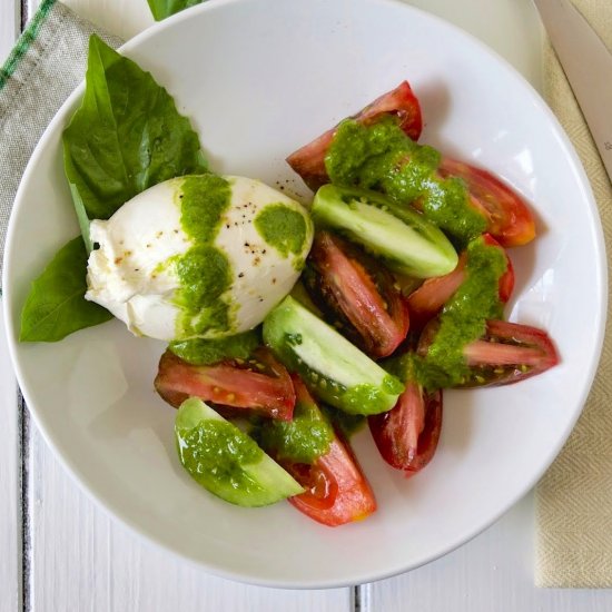 Heirloom salad with basil dressing