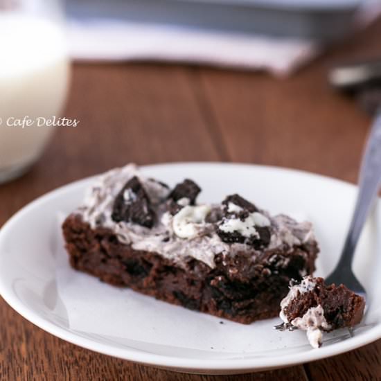 COOKIES AND CREAM BROWNIES