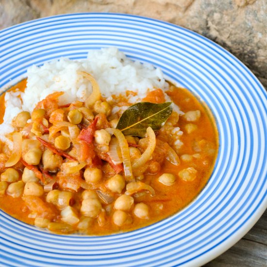 Tomato and chickpea curry